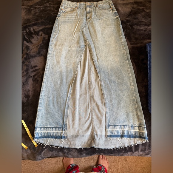 Stylish Blue Denim Women's Jeans - Picture 4 of 4